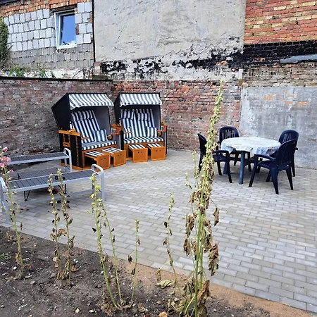 Altstadt-fairmietung Gartenblick 2 Og Rechts - Abc543 דירה